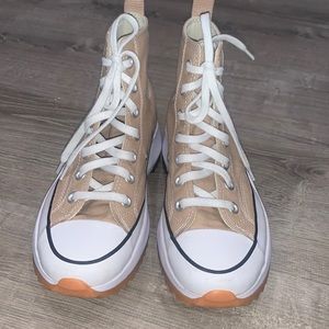 Converse Women Sand Run Star Hike Platform Sneakers.